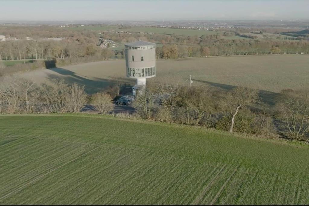Вілла Luxury Converted Water Tower In Flockton Emley Екстер'єр фото